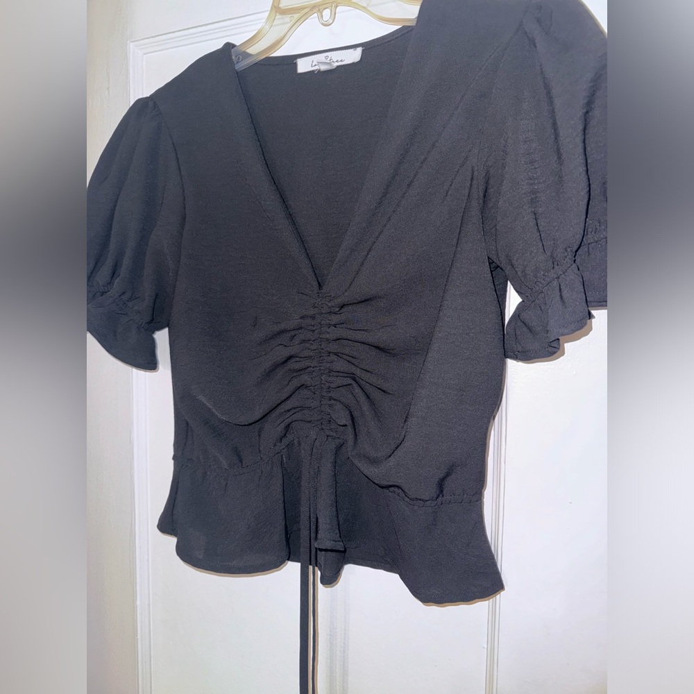 Love Tree Black Puff Sleeve Blouse